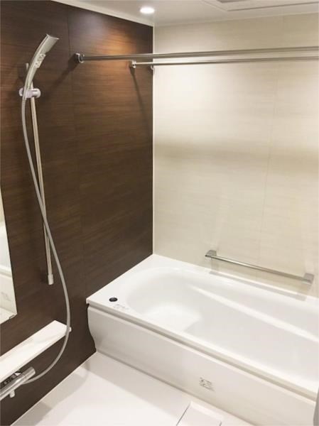 バス・シャワールーム　※別部屋の参考写真です。