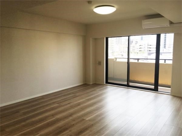 居室・リビング　※別部屋の参考写真です。