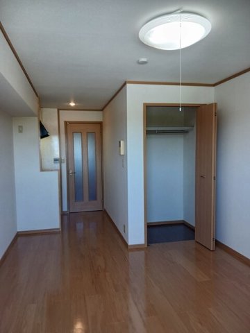 居室・リビング　物件の内装です