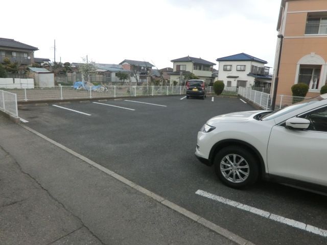 駐車場　敷地内の駐車場です