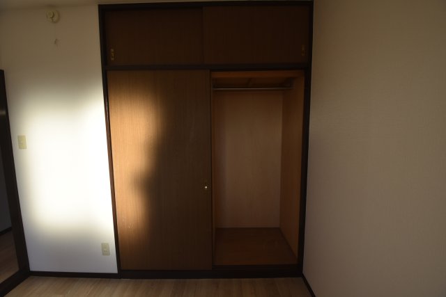 収納　クローゼット