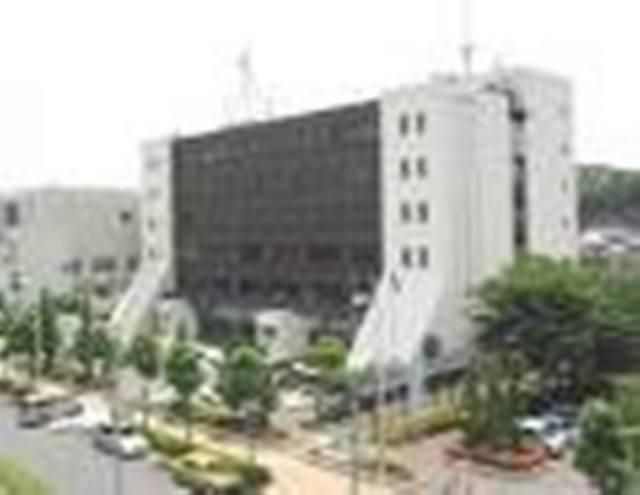 役所　稲城市役所（役所）まで1400m