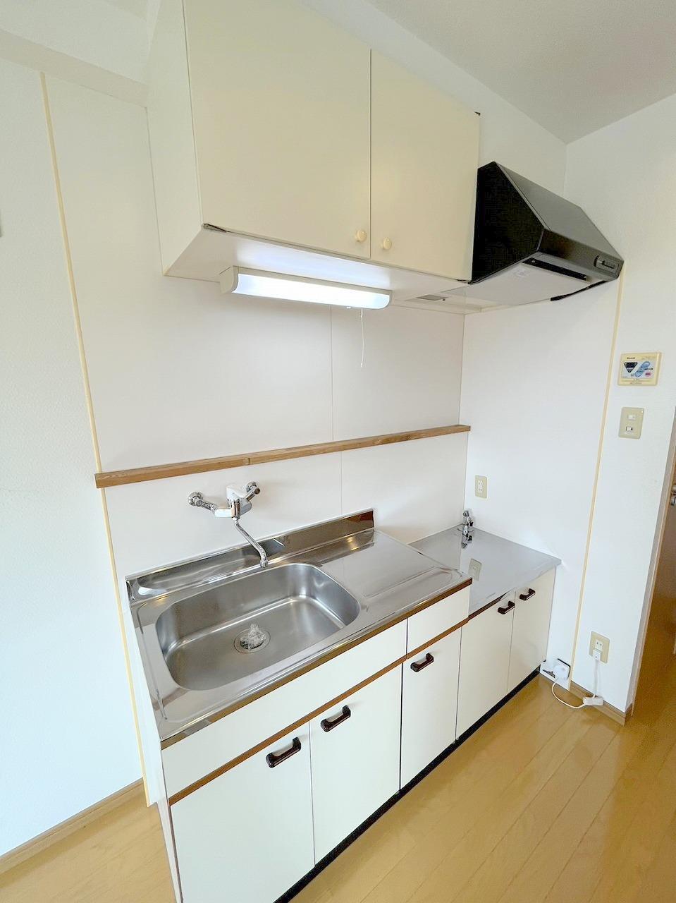 キッチン　キッチンの作業スペースもしっかりあります。