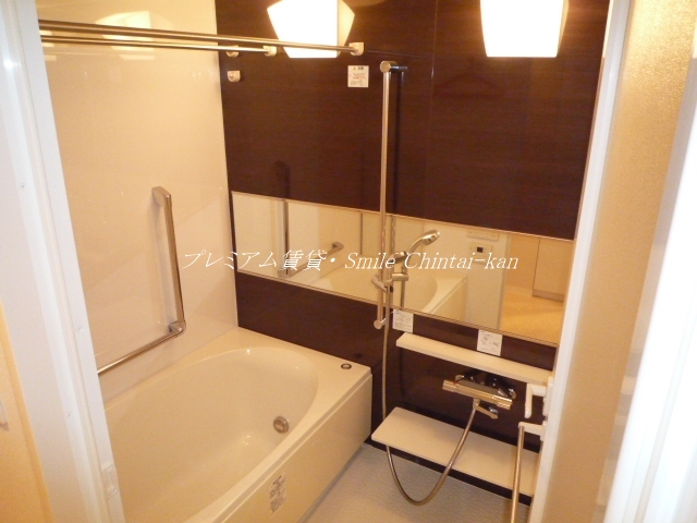 バス・シャワールーム　他の部屋参考画像