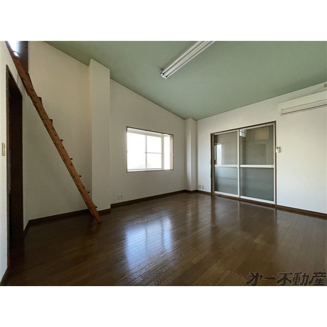 居室・リビング　洋室