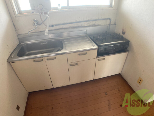 キッチン　キッチンにはガスコンロが設置してありますよ！