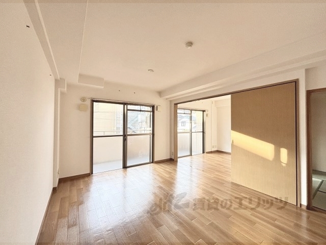 居室・リビング　リビング