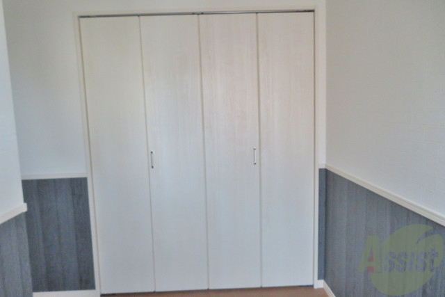 収納　収納はこちらのクローゼットをお使いください。
