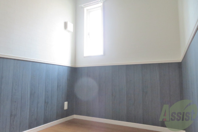 その他部屋・スペース　こちらは３．８帖の洋室になります。寝室にいかがでしょうか？