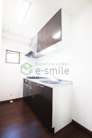 キッチン　コンパクトなキッチンで掃除もラクラク