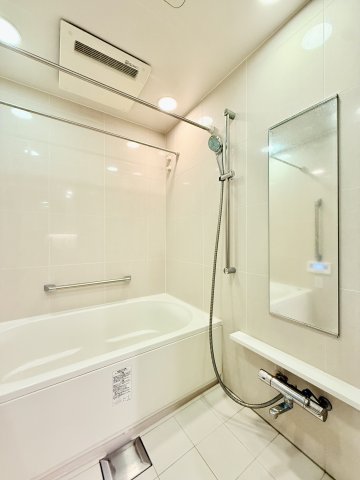 バス・シャワールーム　1418のファミリーバスルーム！浴室乾燥機付き！