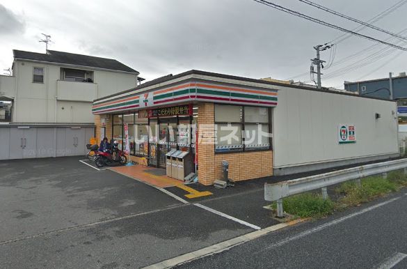 コンビニ　セブンイレブン岸和田加守町２丁目店（コンビニ）まで245m