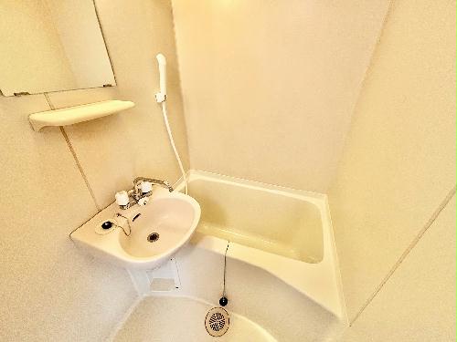 バス・シャワールーム　設備・仕様は号室により異なる為、現状を優先いたします。