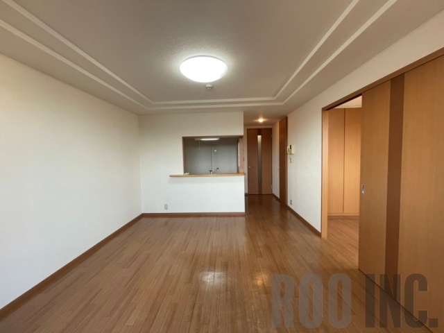 居室・リビング　写真は反転のお部屋です