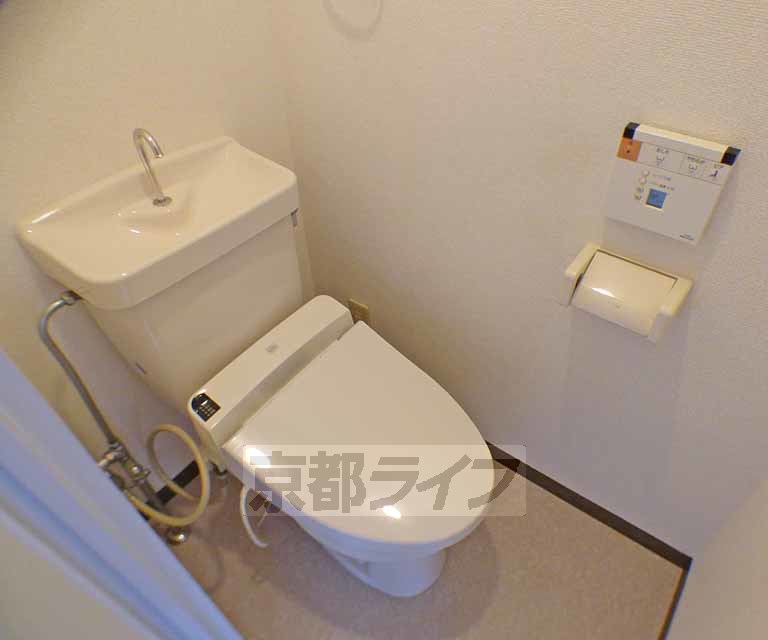 トイレ　清潔感のあるトイレです。