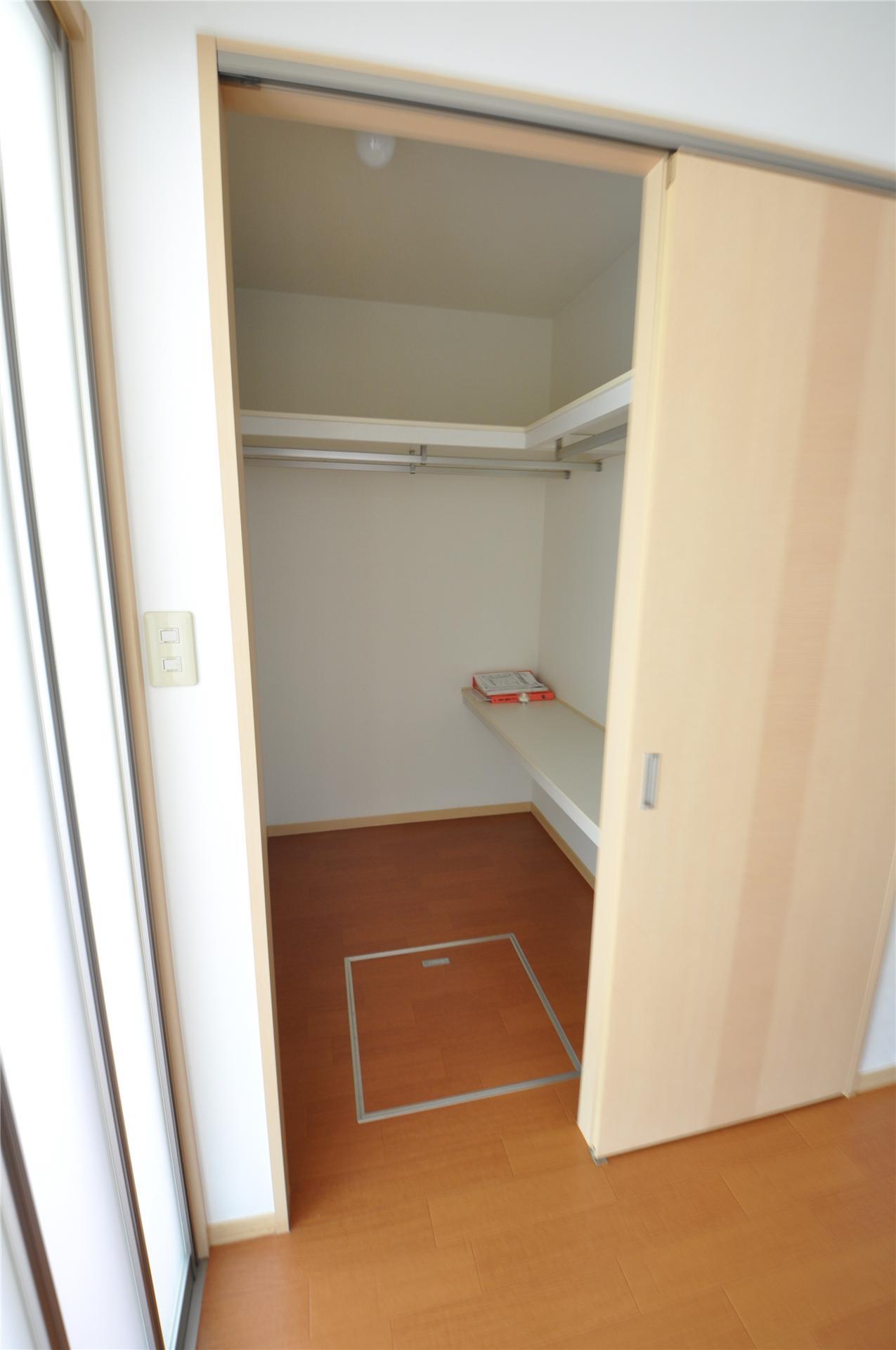 収納　収納　※102号室参照。