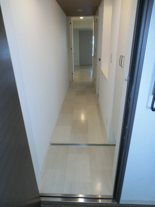 玄関　※同物件別号室参考写真