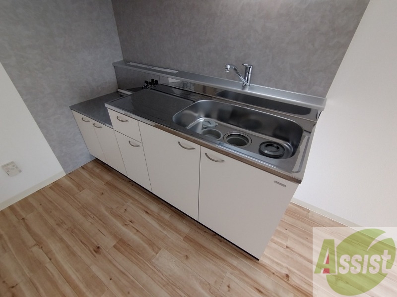 キッチン　キッチンは調理スペースもあり料理がはかどりそうです。