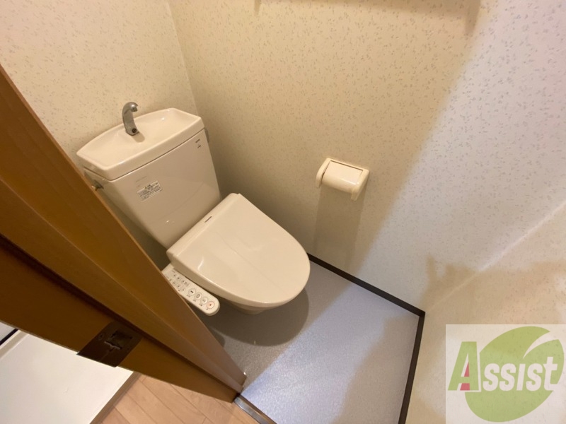トイレ　トイレです。ウォシュレット付を探している方、おすすめです。