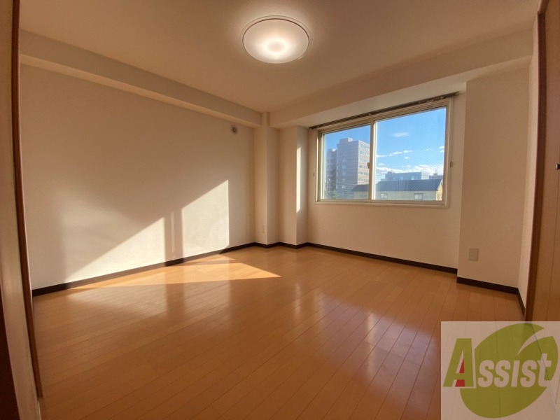 その他部屋・スペース　こちらが寝室です。部屋の使い分けができて便利ですね。