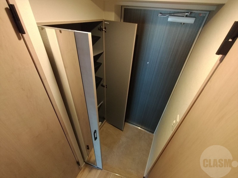 玄関　シューズボックス付き