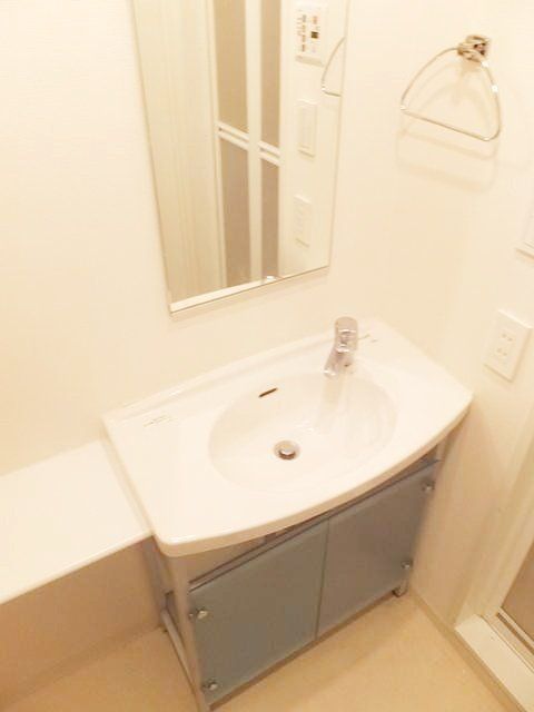 洗面設備　お部屋探しは株式会社　タウンハウジング　までお気軽にお問合…