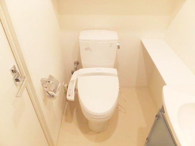 トイレ　お部屋探しは株式会社　タウンハウジング　までお気軽にお問合…