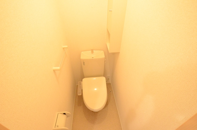 トイレ　温水洗浄便座付きでおすすめです！