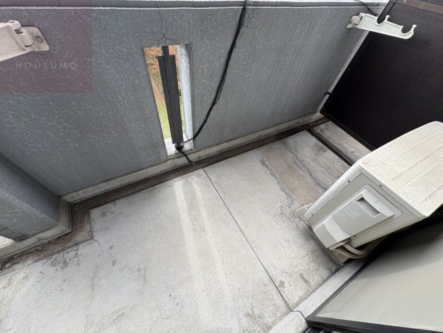 バルコニー　ゆったりとした空間のトイレです