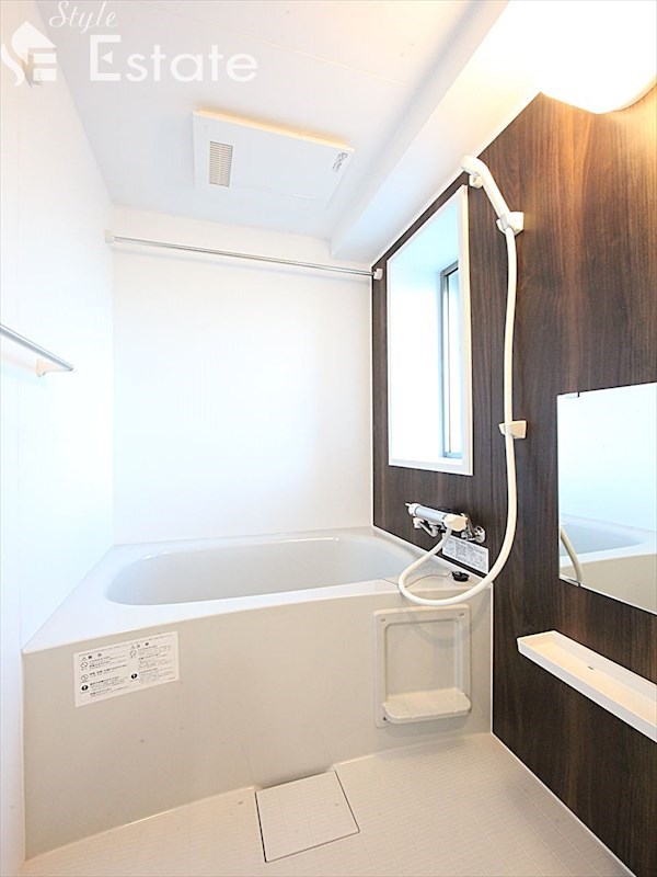 バス・シャワールーム　バスルーム