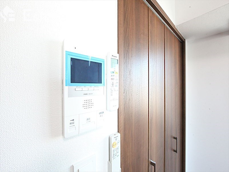 セキュリティ　モニター付きインターホン