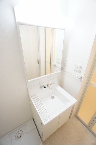 洗面設備　※同物件・同タイプの写真です