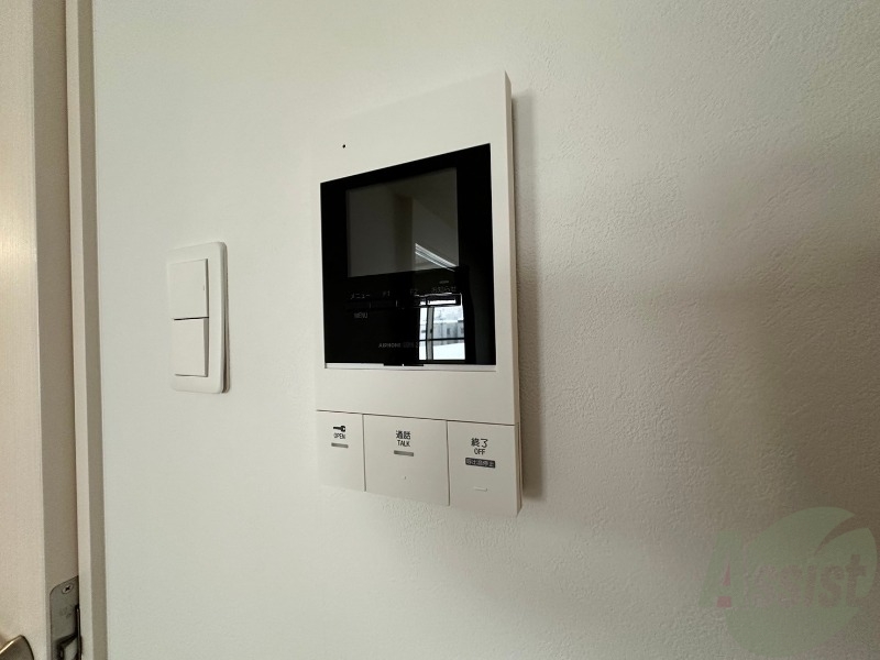 セキュリティ　ＴＶモニター付インターホンです。来客者の顔が見えるので安心！