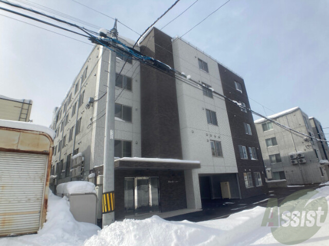 建物外観　札幌市西区二十四軒一条「Ｒｏｙａｌｅ二十四軒」