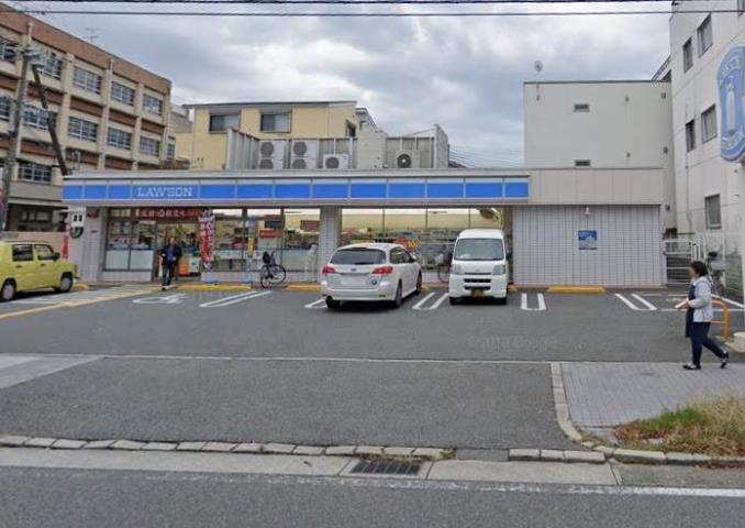 コンビニ　ローソン（コンビニ）まで677m