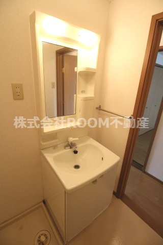 洗面設備　朝の身支度には欠かせない独立洗面化粧台