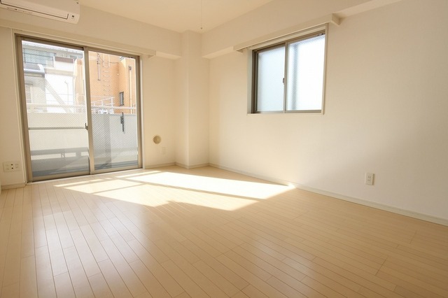 居室・リビング　※前回募集時の写真でございます。