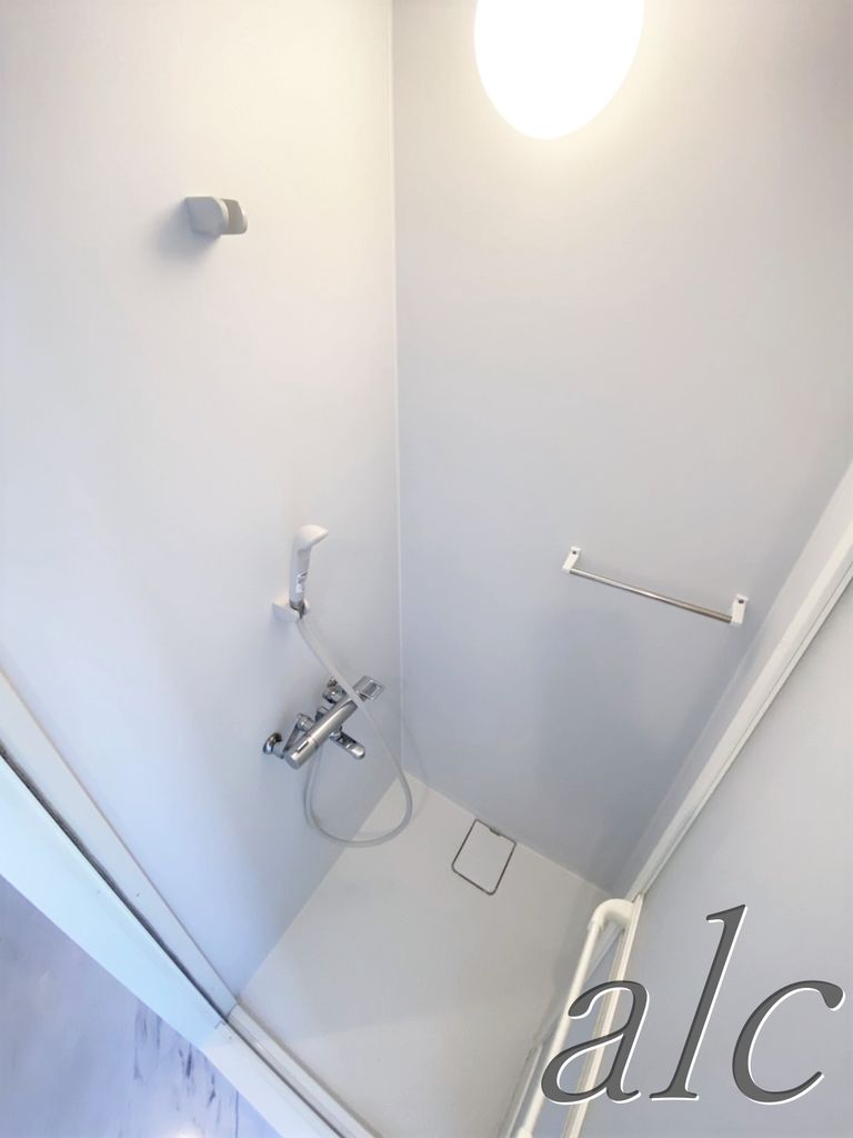 バス・シャワールーム　☆敷金ゼロ・礼金ゼロ！！ネット無料！ホワイトタイル使用☆　同