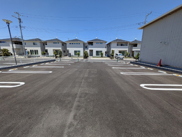 駐車場　敷地内駐車場