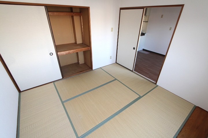 マンション奥野の外観写真