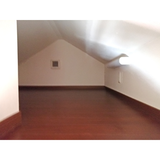 収納　屋根裏収納