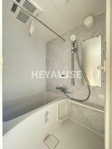 バス・シャワールーム　※同間取りの別の階のお部屋の画像です※