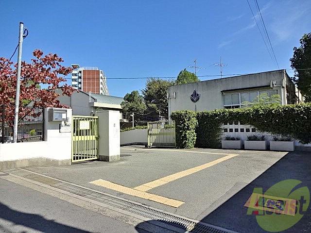 中学校　豊中市立第十四中学校（中学校）まで1045m