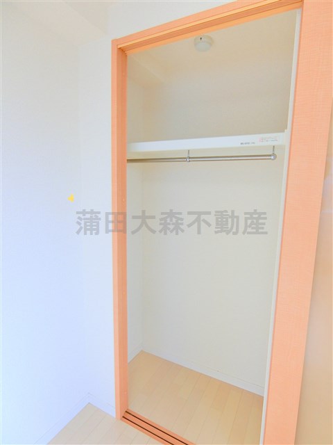 収納　収納　引き戸の使いやすいクローゼット