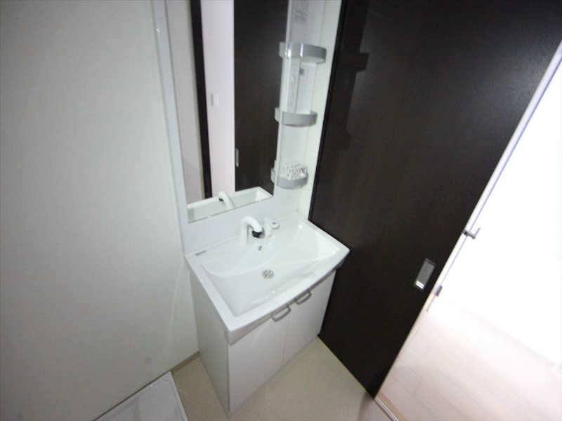 洗面設備　脱衣所　独立洗面台（シャンプードレッサー付）