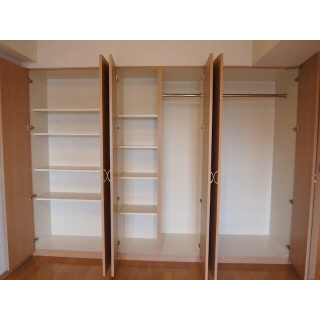 収納　クローゼット