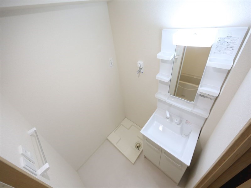 洗面設備　脱衣所　シャンプードレッサー　室内洗濯機置き場