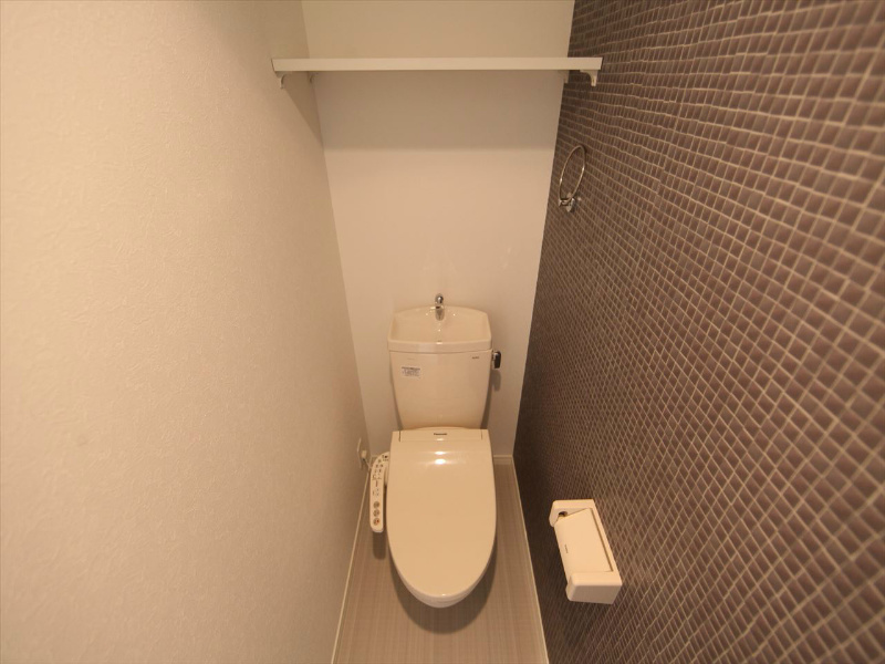 トイレ　温水洗浄便座付トイレ