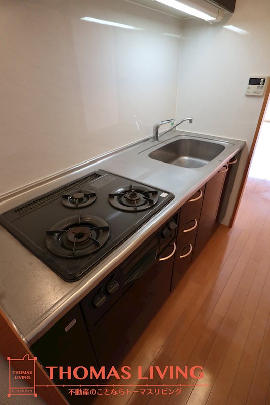 キッチン　キッチン　３口コンログリル付き別号室の参考写真になります。