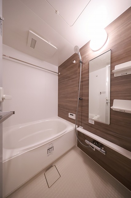 バス・シャワールーム　バス